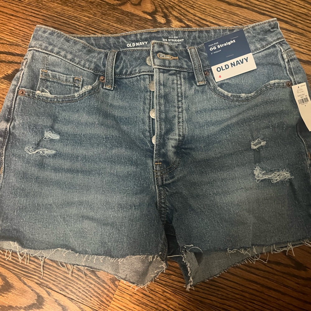 Brand new straight 3 inch in seem jean shorts from Old Navy - size 4